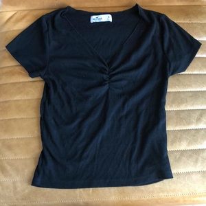 Black v-neck tshirt